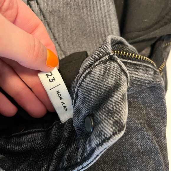 Pacsun Mom Jeans - Size 23 - Picture 2 of 6